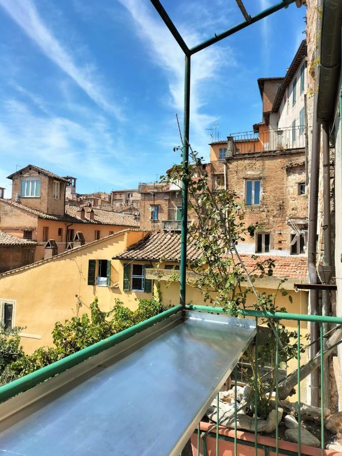 Azzi B&B Comfortably, In The Quietness Of The Perugia Historical Centre 外观 照片