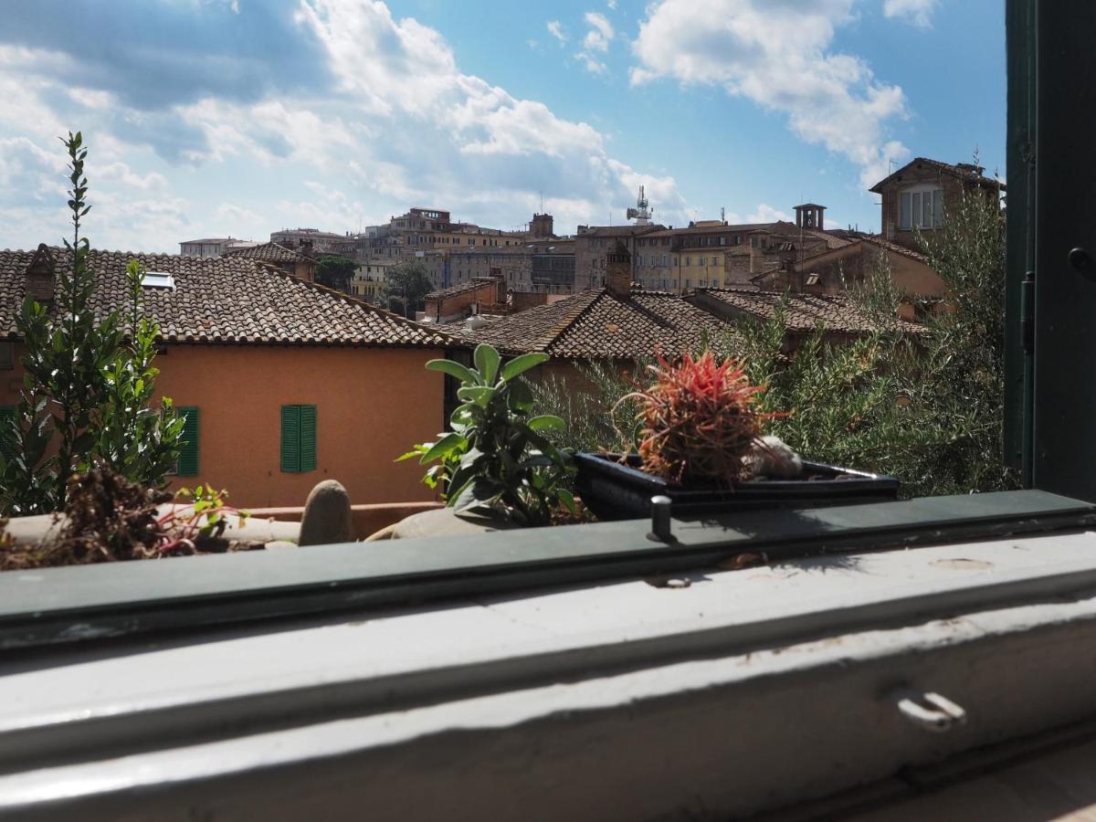 Azzi B&B Comfortably, In The Quietness Of The Perugia Historical Centre 外观 照片