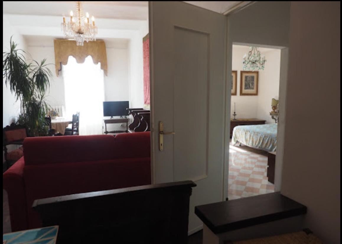 Azzi B&B Comfortably, In The Quietness Of The Perugia Historical Centre 外观 照片