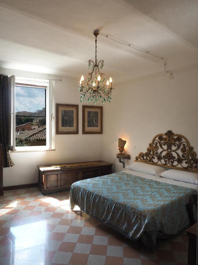 Azzi B&B Comfortably, In The Quietness Of The Perugia Historical Centre 外观 照片